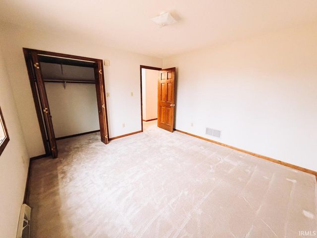 525 E Babcock Lane, Rensselaer, IN 47978