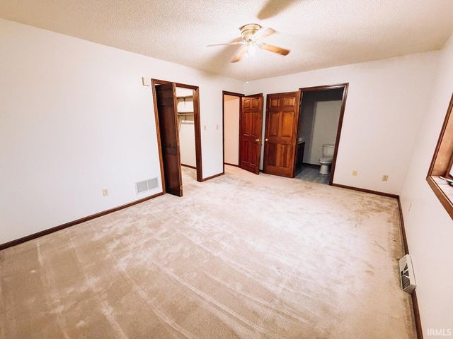 525 E Babcock Lane, Rensselaer, IN 47978