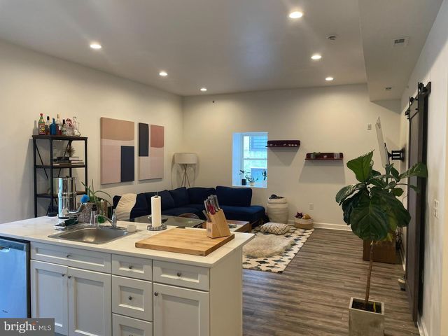 980 N MARSHALL ST, Philadelphia, PA 19123