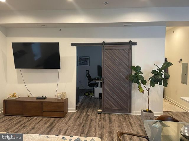 980 N MARSHALL ST, Philadelphia, PA 19123