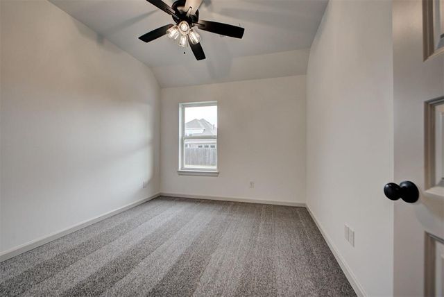 3332 Slate River Drive, Yukon, OK 73099