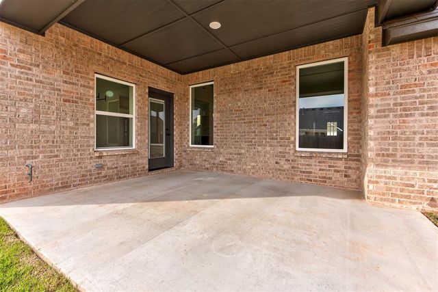 3332 Slate River Drive, Yukon, OK 73099