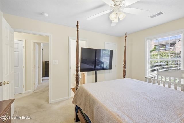 4803 Edge Valley Ln, Louisville, KY 40258