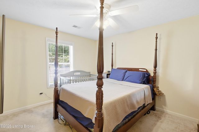 4803 Edge Valley Ln, Louisville, KY 40258