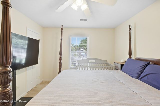 4803 Edge Valley Ln, Louisville, KY 40258