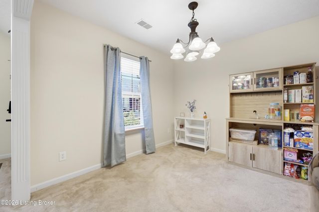 4803 Edge Valley Ln, Louisville, KY 40258