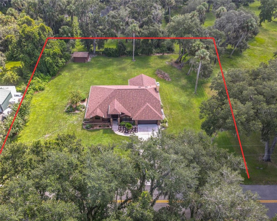 Image 4 of property listing at 1355 CAMERON AVENUE, Sanford, FL 32771