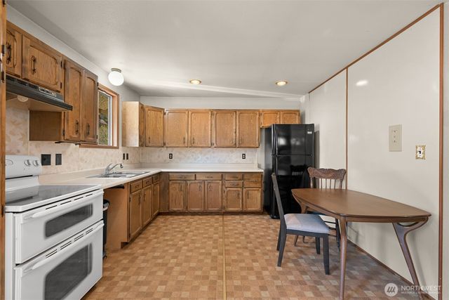371 Lakeside Drive, Sedro Woolley, WA 98284