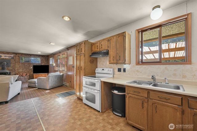 371 Lakeside Drive, Sedro Woolley, WA 98284