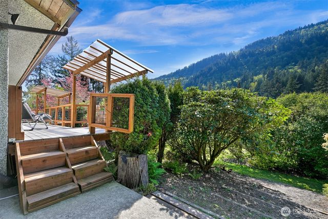 371 Lakeside Drive, Sedro Woolley, WA 98284