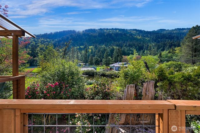 371 Lakeside Drive, Sedro Woolley, WA 98284