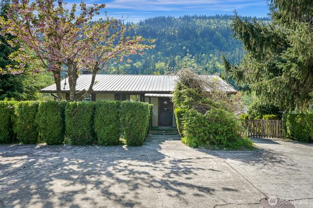 371 Lakeside Drive, Sedro Woolley, WA 98284