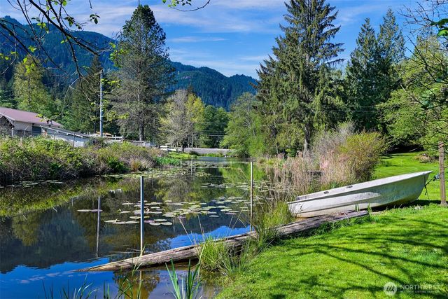 371 Lakeside Drive, Sedro Woolley, WA 98284