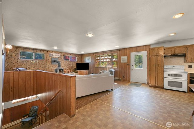 371 Lakeside Drive, Sedro Woolley, WA 98284