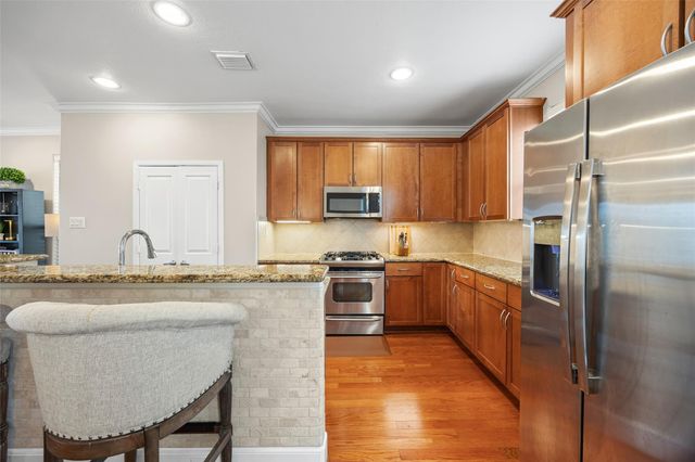 2320 Emancipation Avenue, Houston, TX 77004