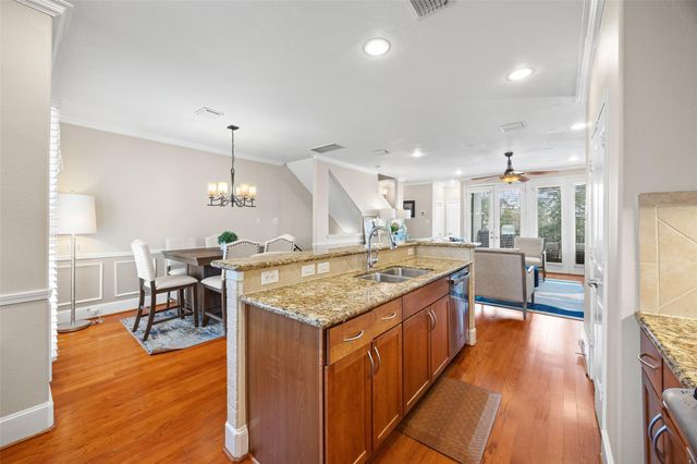 2320 Emancipation Avenue, Houston, TX 77004