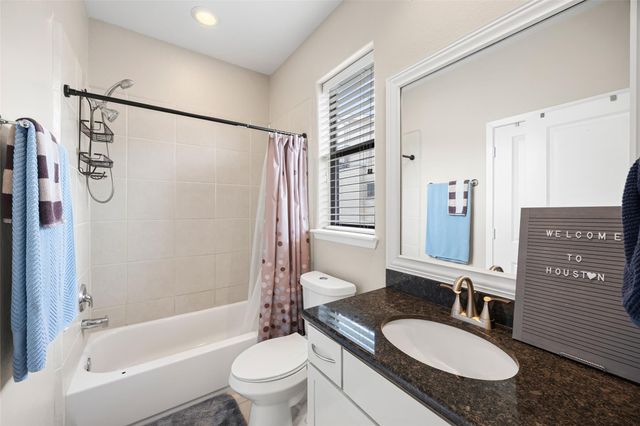 2320 Emancipation Avenue, Houston, TX 77004