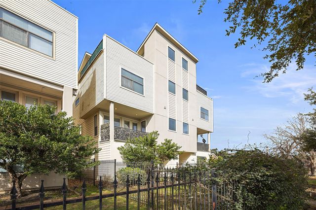 2320 Emancipation Avenue, Houston, TX 77004