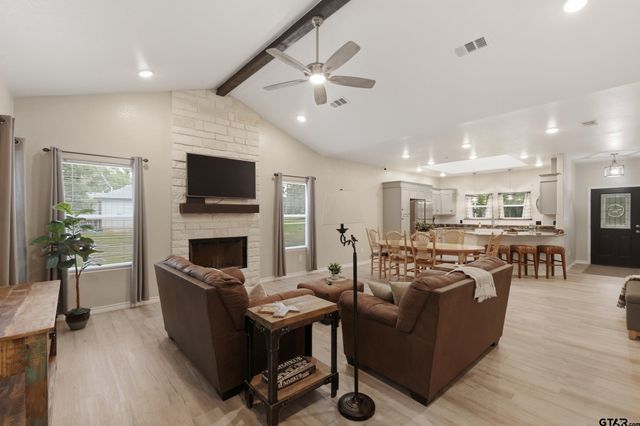 733 King Arthur Ct, Scroggins, TX 75480