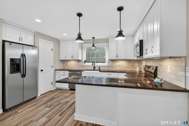 86 Hi Lea Farm Road, Colchester, CT 06415