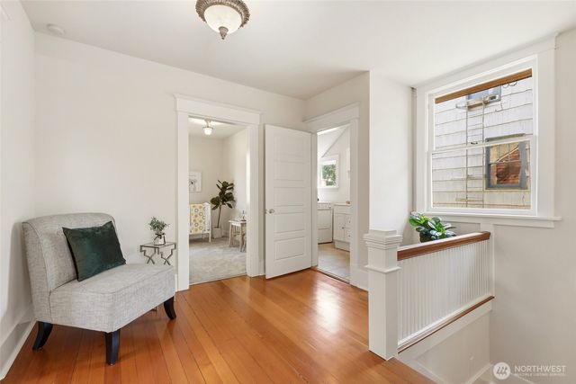 5246 12th Avenue NE, Seattle, WA 98105