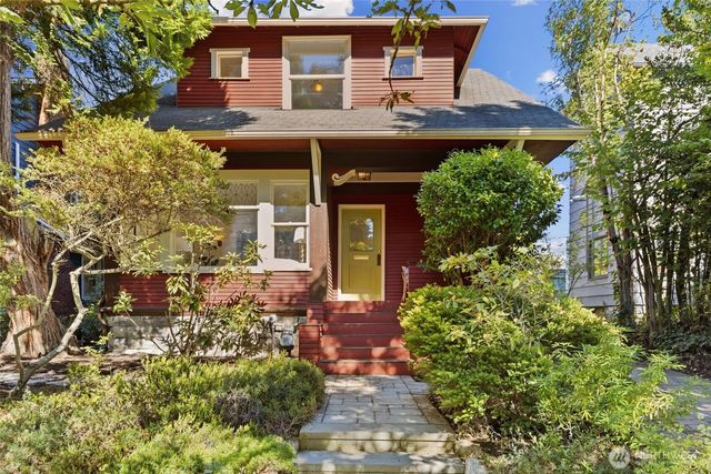 5246 12th Avenue NE, Seattle, WA 98105