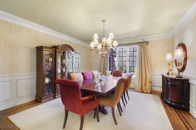 6 Thistle Ln, Warren Twp., NJ 07059