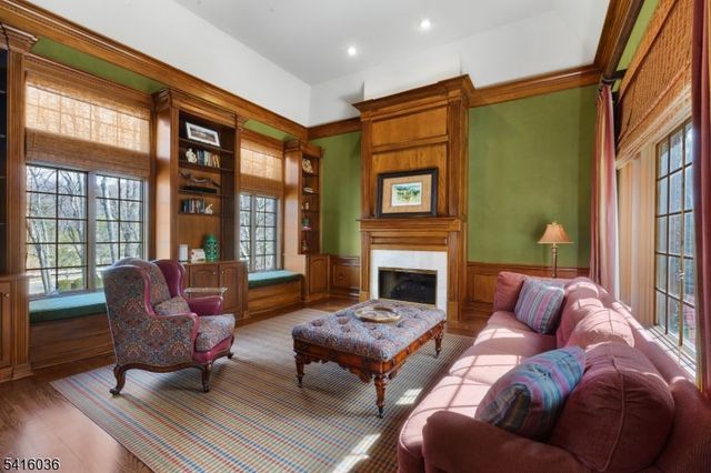 6 Thistle Ln, Warren Twp., NJ 07059