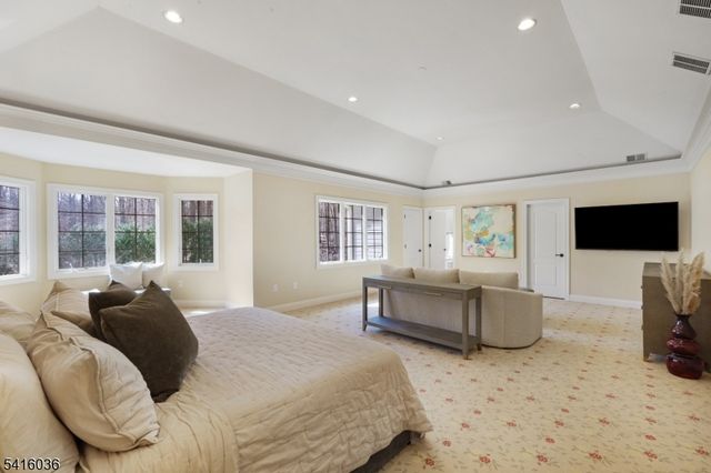 6 Thistle Ln, Warren Twp., NJ 07059