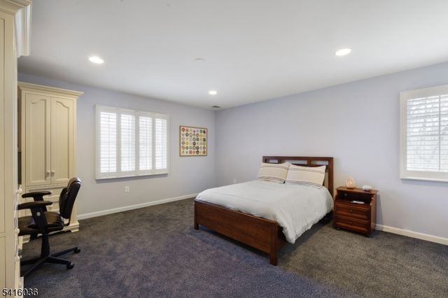 6 Thistle Ln, Warren Twp., NJ 07059