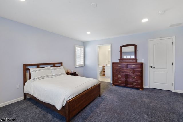 6 Thistle Ln, Warren Twp., NJ 07059