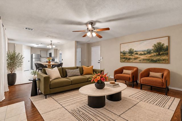 1424 Autumncrest Drive, Arlington, TX 76002
