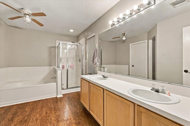 1424 Autumncrest Drive, Arlington, TX 76002
