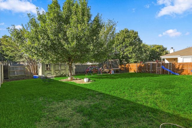 1424 Autumncrest Drive, Arlington, TX 76002