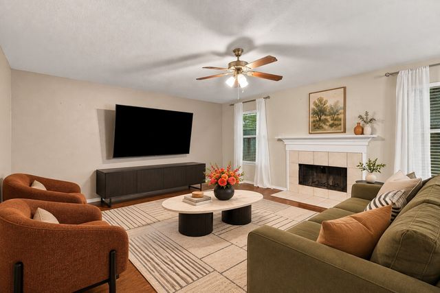 1424 Autumncrest Drive, Arlington, TX 76002