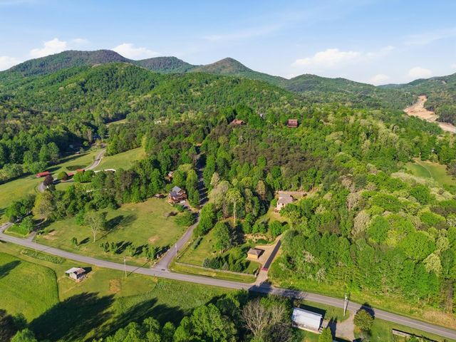82 Rileigh Ridge Road, Blairsville, GA 30512