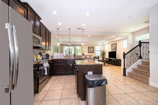 8127 ROSEVILLE BOULEVARD, Davenport, FL 33896