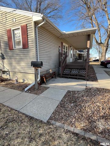 950 N 6TH Avenue, Canton, IL 61520