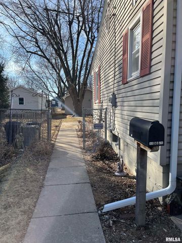 950 N 6TH Avenue, Canton, IL 61520