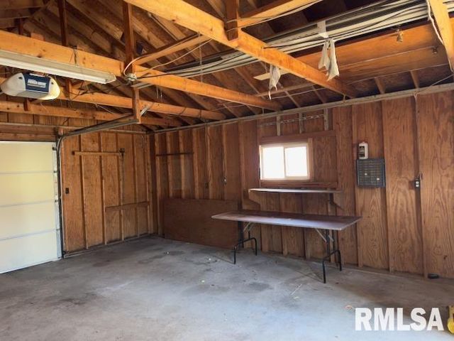 950 N 6TH Avenue, Canton, IL 61520