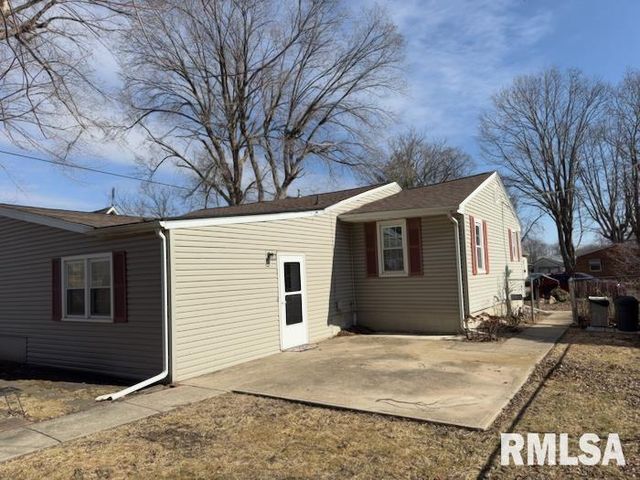 950 N 6TH Avenue, Canton, IL 61520