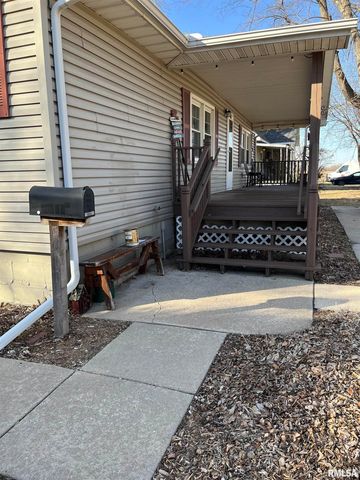 950 N 6TH Avenue, Canton, IL 61520