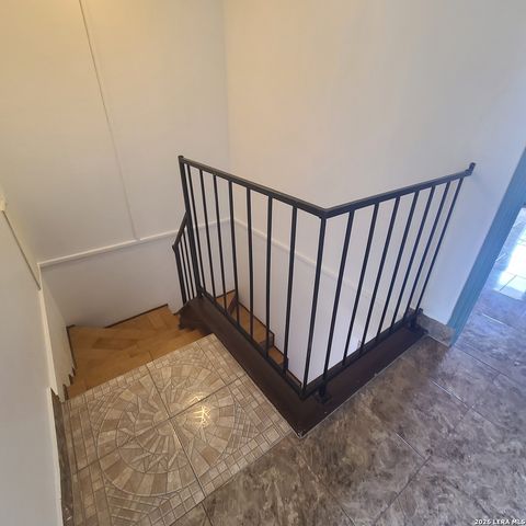 12020 Maplerock, San Antonio, TX 78230