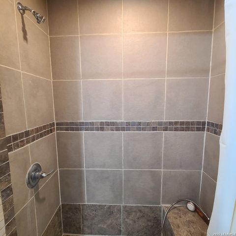 12020 Maplerock, San Antonio, TX 78230