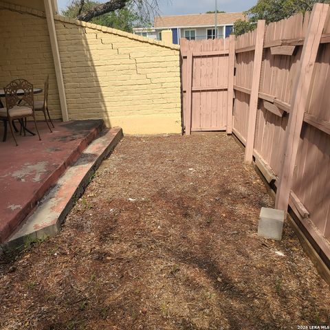 12020 Maplerock, San Antonio, TX 78230