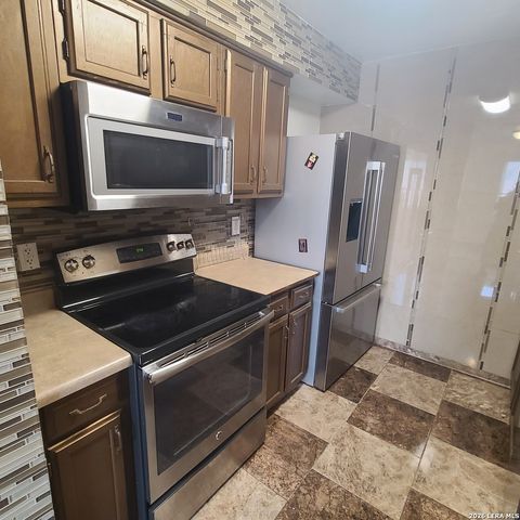 12020 Maplerock, San Antonio, TX 78230