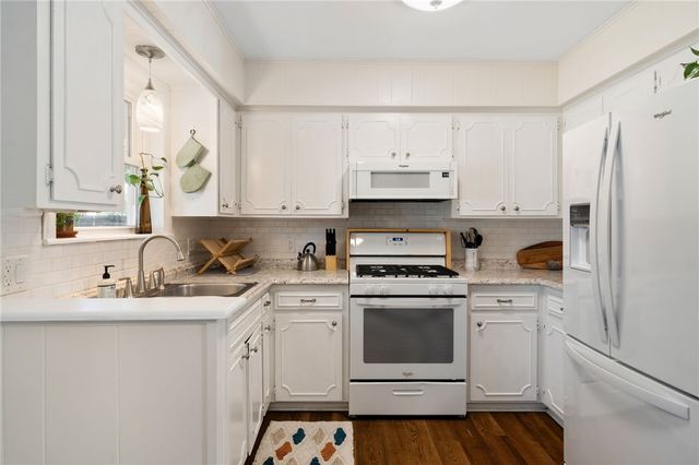 609 Dyer Street, Springdale, AR 72762