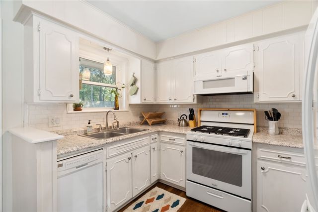 609 Dyer Street, Springdale, AR 72762