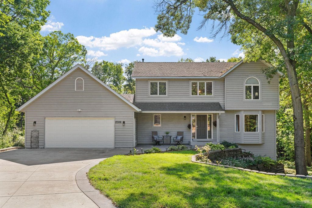 13306 Ellice Court, Apple Valley, MN 55124 — exterior