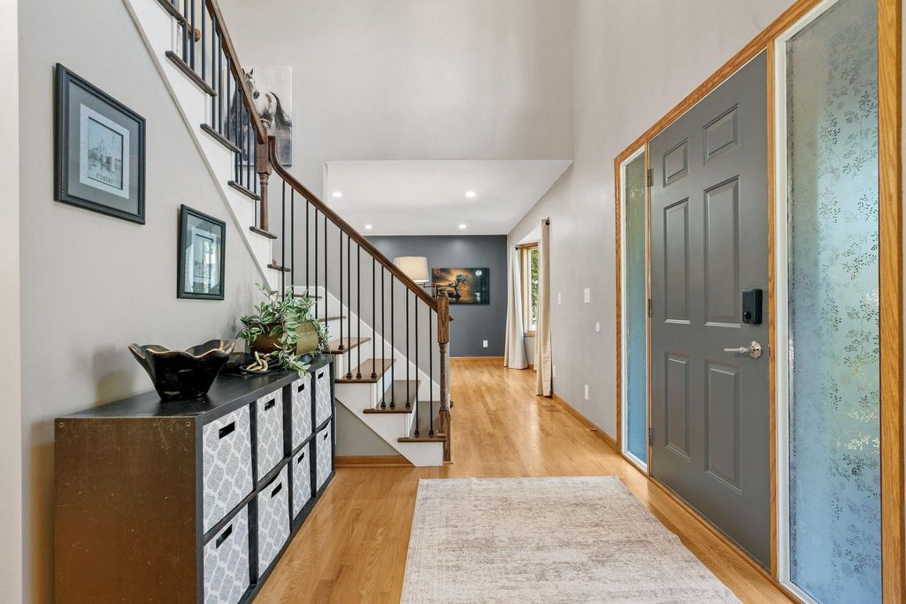 13306 Ellice Court, Apple Valley, MN 55124 — photo 4